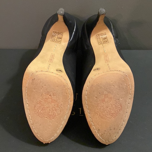 Vince Camuto Leather Moto-Style Ankle Boots with Gold Hardware | Pre-Loved - Picture 6 of 8